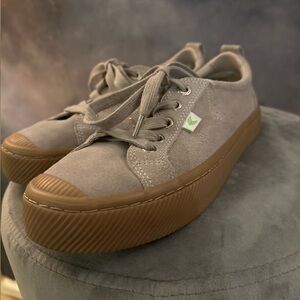 Anthro CARIUMA OCA Low Burnt Sand Suede Sneakers Unisex Skater Retro